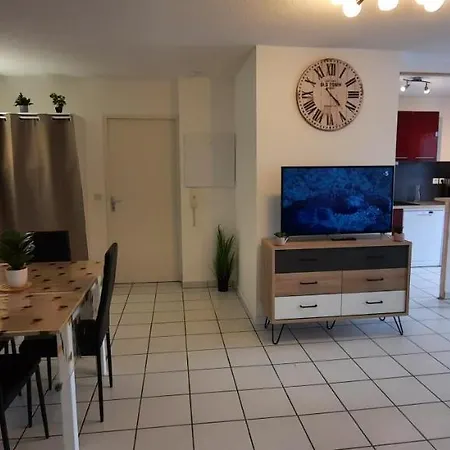 T3 Entierement Renove - 5 Couchages Apartment *